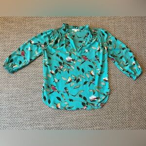 C & E Women’s Medium Teal with Bird Print Long Sleeved Blouse.